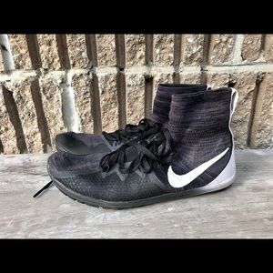 Black nike fly knit running sneakers